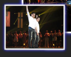 Award winner "FELIX & FLOW" (Florian & Felix Blmmel) - Le Festival Mondial du Cirque de Demain in Paris (France) 2015     -     Photo:  Laurent Pandini