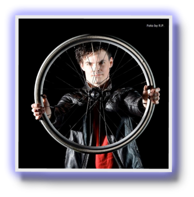 FLORIAN BLMMEL - CYCLE ARTIST - Photo:  by R. P.