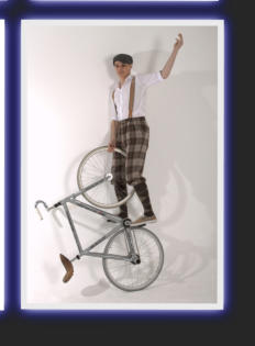 Photo:  FLORIAN BLMMEL - CYCLE ARTIST     -     Photo:  Toofan Hashemi