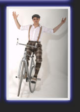 Photo:  FLORIAN BLMMEL - CYCLE ARTIST     -     Photo:  Toofan Hashemi
