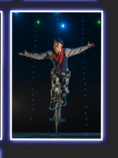 FLORIAN BLMMEL - THE CYCLING CYCLONE at CIRCUS 1903 - THE GOLDEN AGE OF CIRCUS     -     Photo:  Sbastien Assoignons